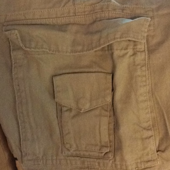 Chaps 34 x 10” Ralph Lauren pocket khaki tan herringbone cargo shorts EUC - Picture 7 of 8